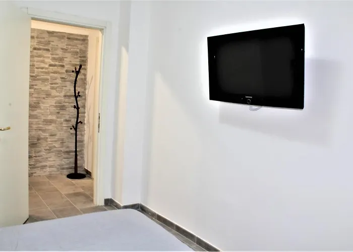 Ls-house - In The Heart Of Apartment